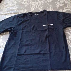 Men's tee shirt. Never worn. Postage extra.